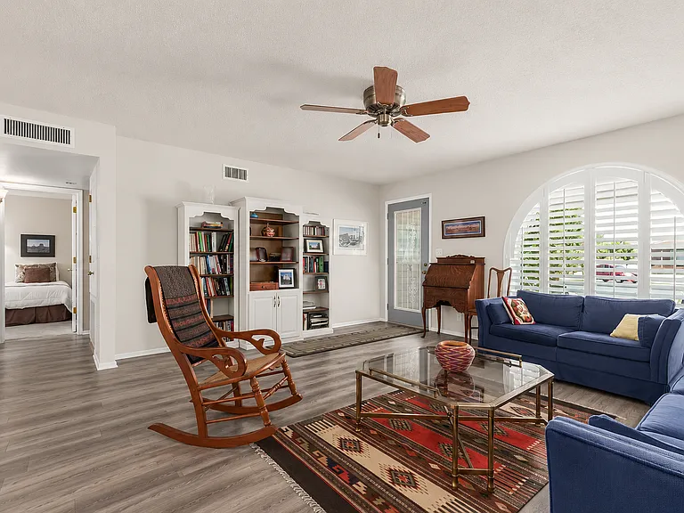 4529 E Farmdale Cir — Photo 3