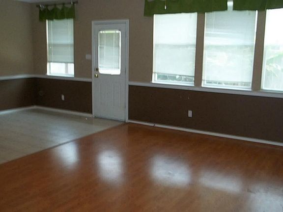 3rd image of 16827 Brooktondale Ct