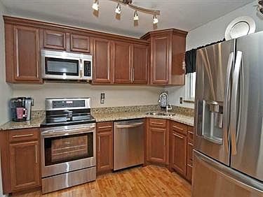 3rd image of 130 McDonald Dr