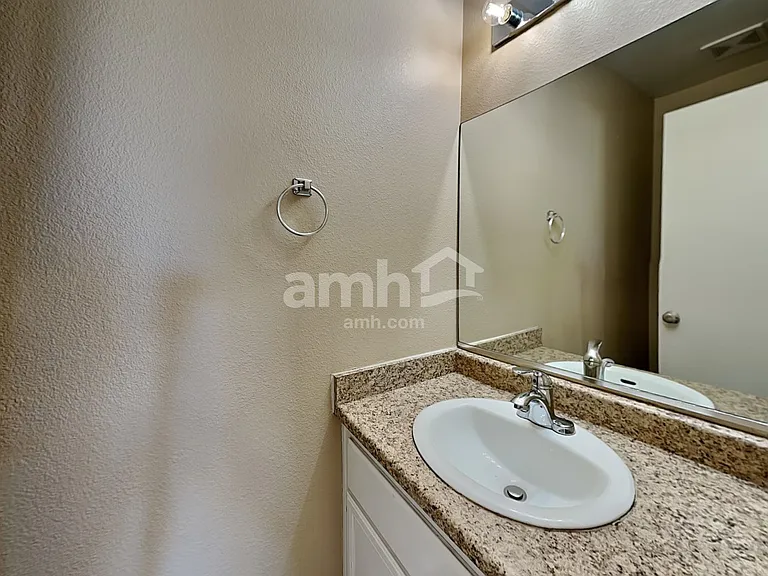 7400 Fencerow St — Photo 19
