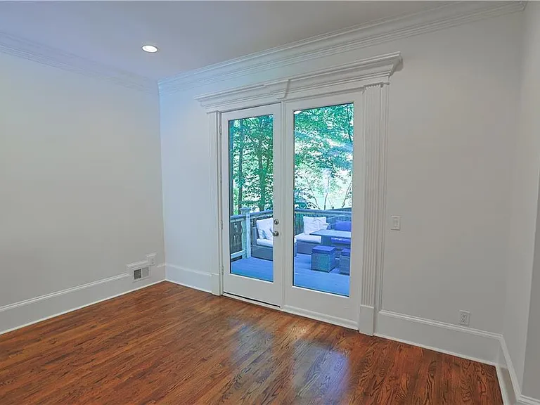 1296 Lenox Park Blvd — Photo 8