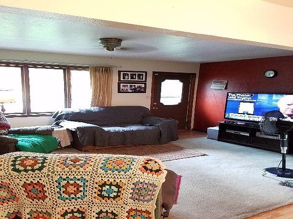 3rd image of 27634 Maple Valley Dr