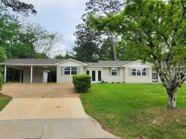 2460 Lakeview Ln, Pineville, LA 71360