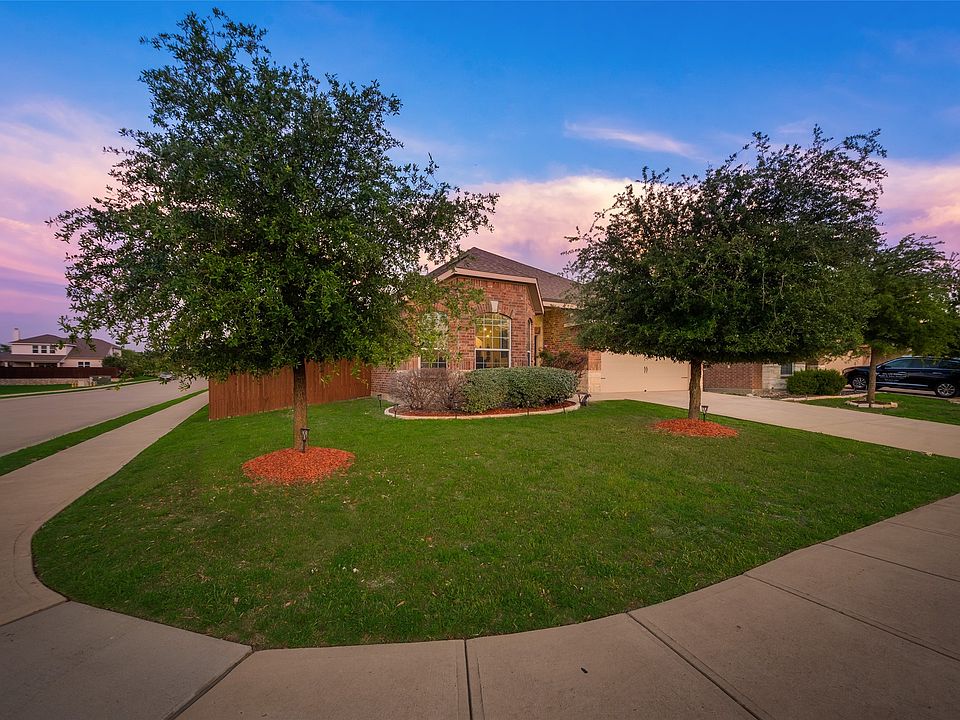 1st image of 1701 Mesquite Ln