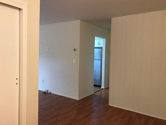 4th image of 190 Sierra Vista Ln