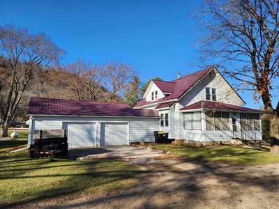 475 Main St SW, New Albin, IA, 52160