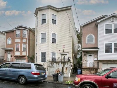 12 12th Ave, Paterson, NJ, 07501