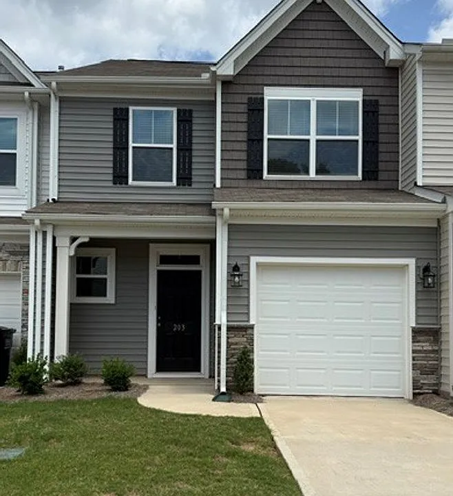 203 Arbor Trl
