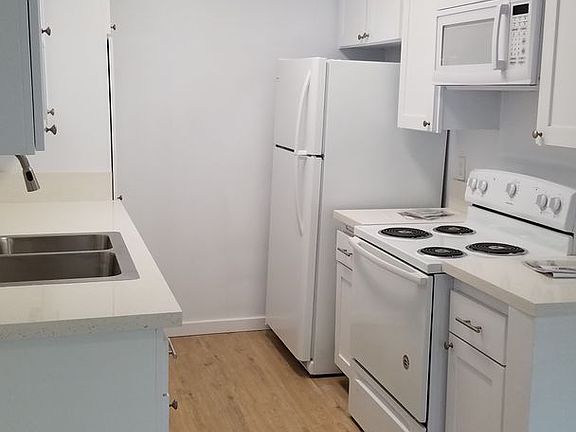 2nd image of 11733 Kiowa Ave APT 9
