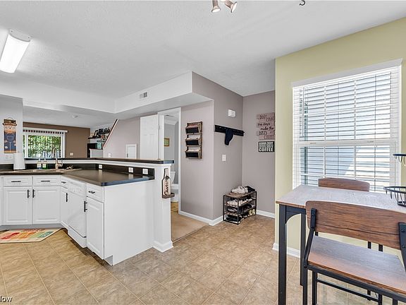 5th image of 15738 Foxglove Ln