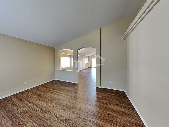 4th image of 16035 W Larkspur Dr