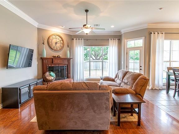 5th image of 5307 Lucerne Ln