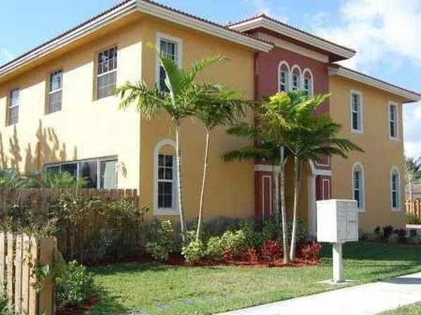 2212 Van Buren Street, Hollywood, FL 33020