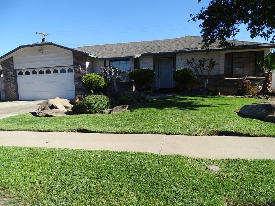 1st image of 1425 W Flint Way