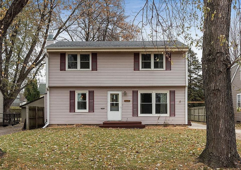 1st image of 4753 Heights Dr NE