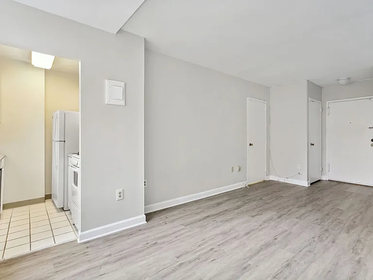 1111 Arlington Blvd #705 — Photo 3