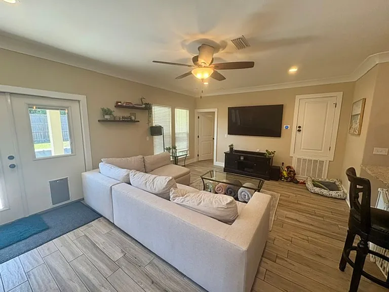 1188 French Quarter Way — Photo 9