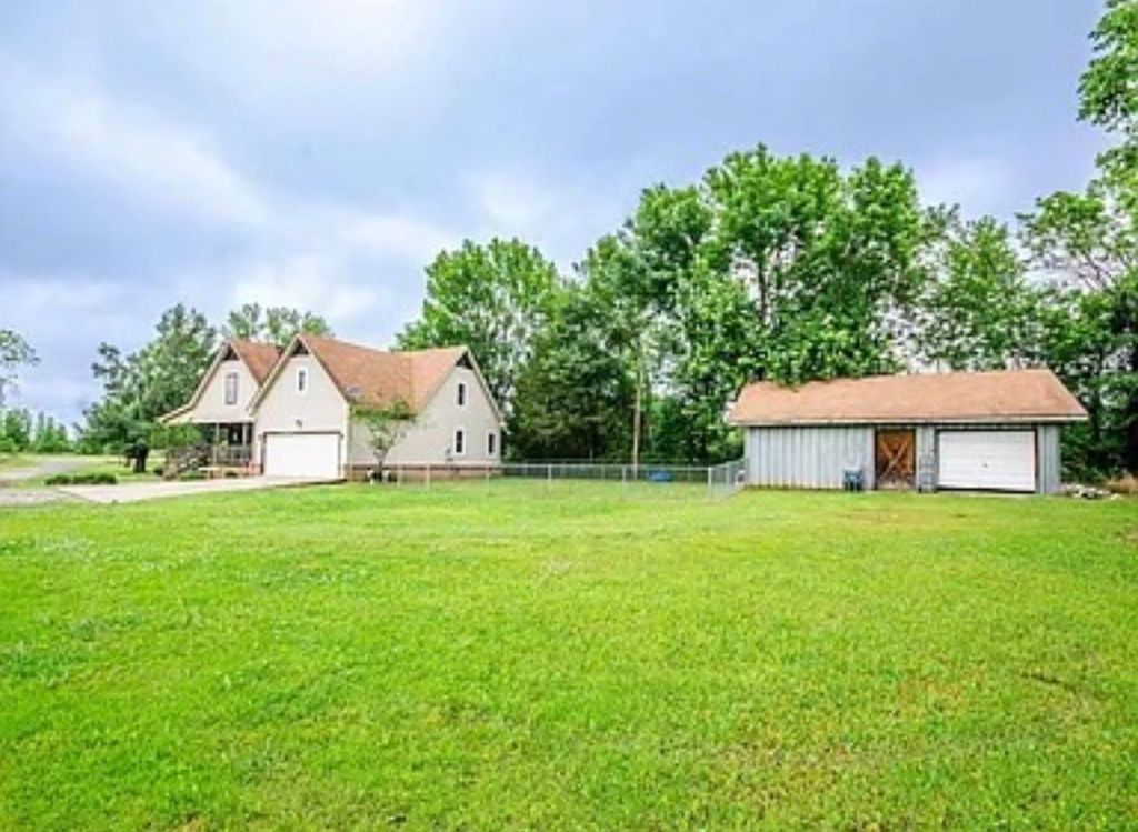 14 College St N - Property Image
