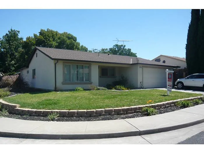 3208 Dimaggio Way photo 1