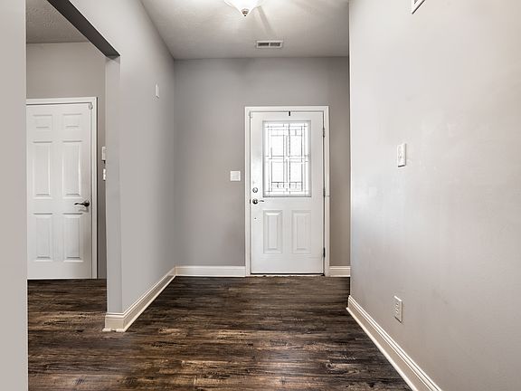 5th image of 6744 Buckingham Ln