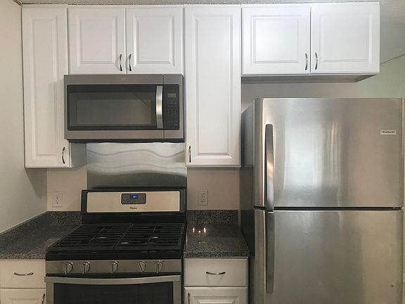 5th image of 8511 Hathaway Dr