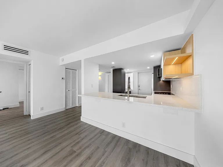 3151 S Palm Aire Dr #407 — Photo 10
