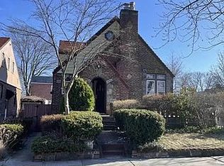 195-04 53rd Ave #1, Fresh Meadows, NY 11365