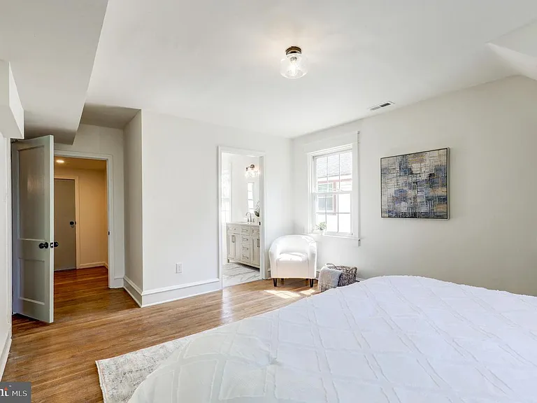 225 Lynbrooke Rd — Photo 8