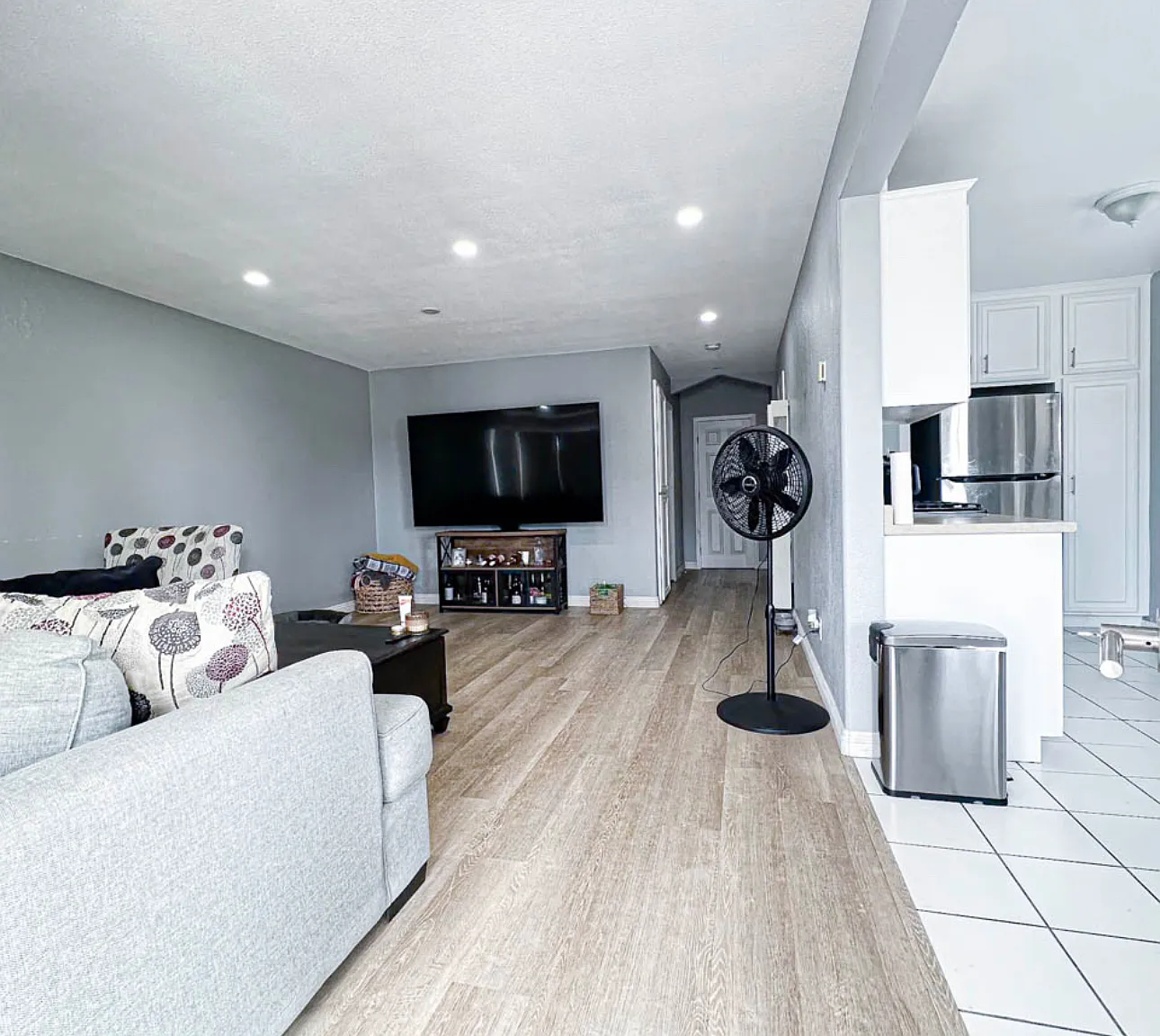 2 bed, 850 sqft, $2,800 — Photo 3