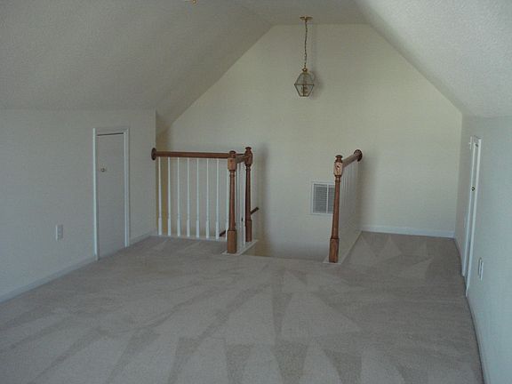 Huge bonus room