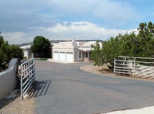 33 Hamilton Rd, Grants, NM 87020