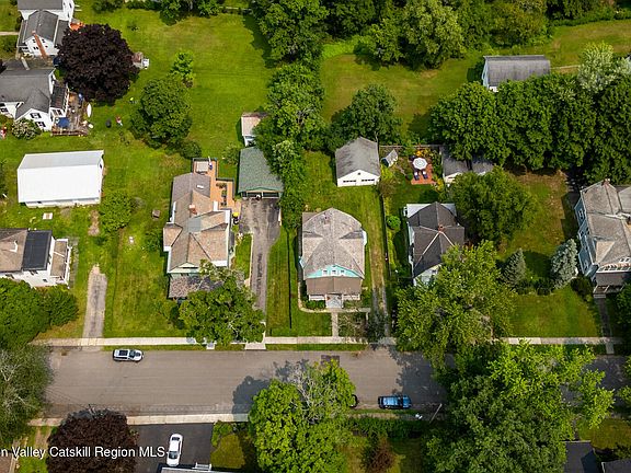 3rd image of 8 Prospect Street