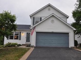 1995 Queens Meadow Ln, Grove City, OH 43123