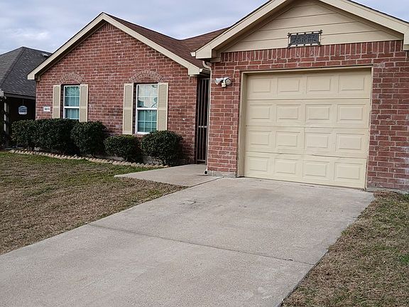 3rd image of 9815 Jennie Lee Ln