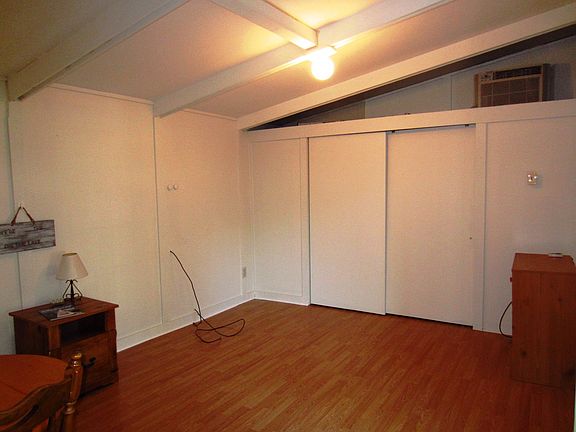 Bedroom / Living Room