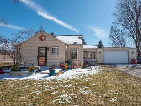 13401 Bell ROAD, Caledonia, WI 53108