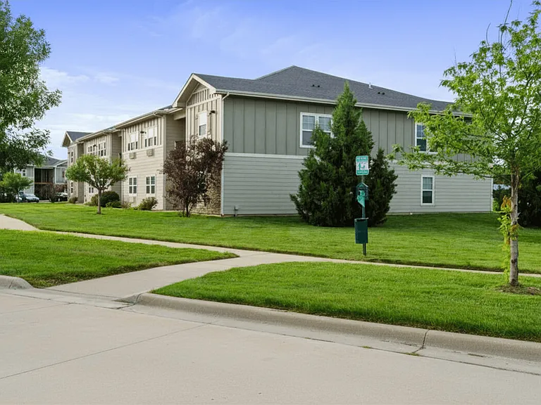 Remington Square — Photo 10