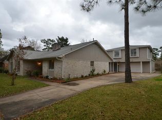 107 Cherry Tree Ln, Friendswood, TX 77546