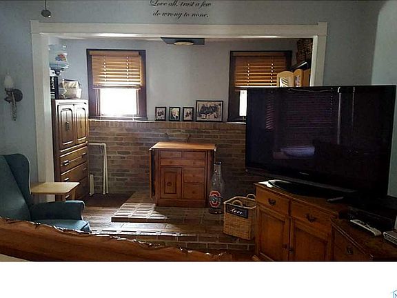5th image of 204 S 2nd St