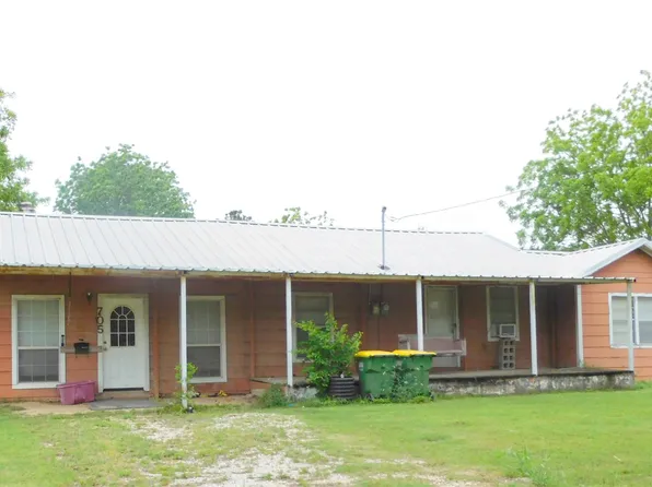 705 Mulberry Ave, Hubbard, TX 76648