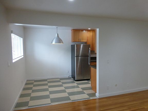 3rd image of 1460 Carroll Ave APT 1