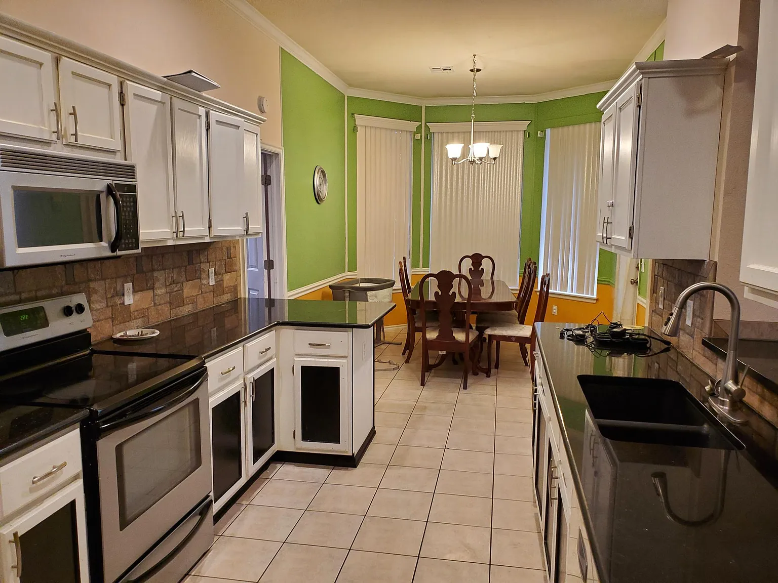 4 bed, 1827 sqft, $2,000 — Photo 3