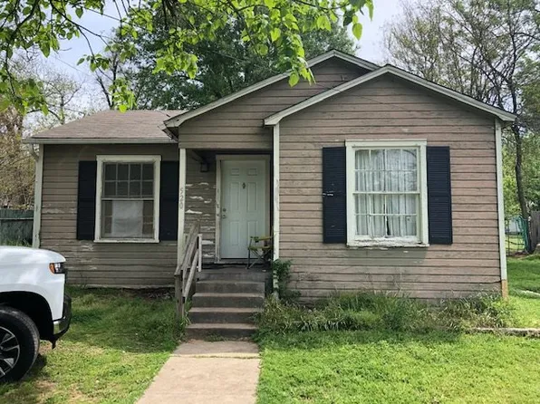 520 14th St NE, Paris, TX 75460