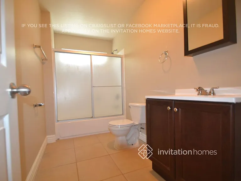 1355 W 60th St — Photo 6