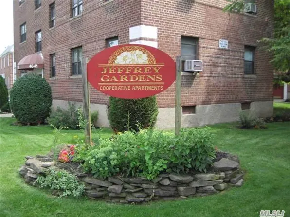 47-14 217th St #3D, Queens, NY 11361