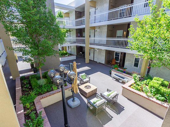 3rd image of 1325 Park Ave SW APT 201