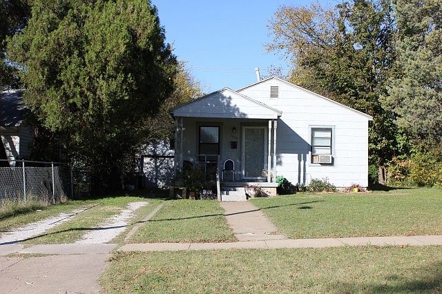 1st image of 1235 E Woodin Blvd