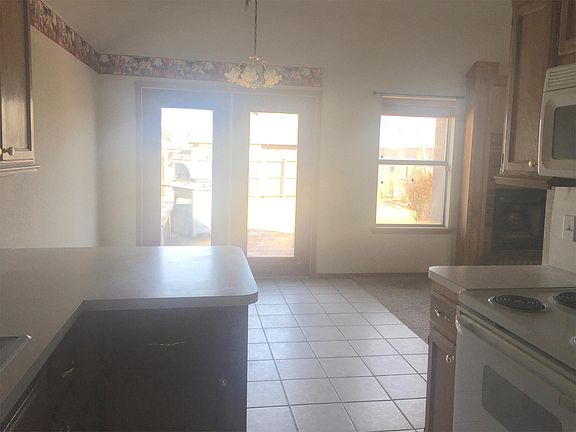 3rd image of 417 W Strasburg Way