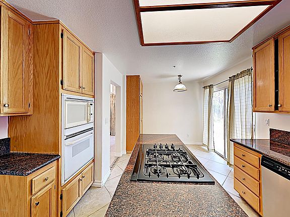 5th image of 10454 Hugo Ct