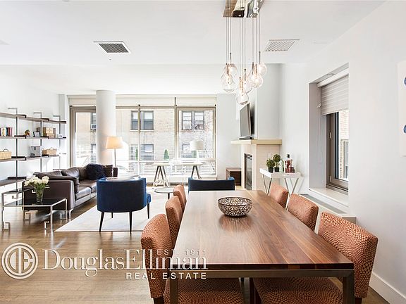 4th image of 120 W 72nd St APT 4A